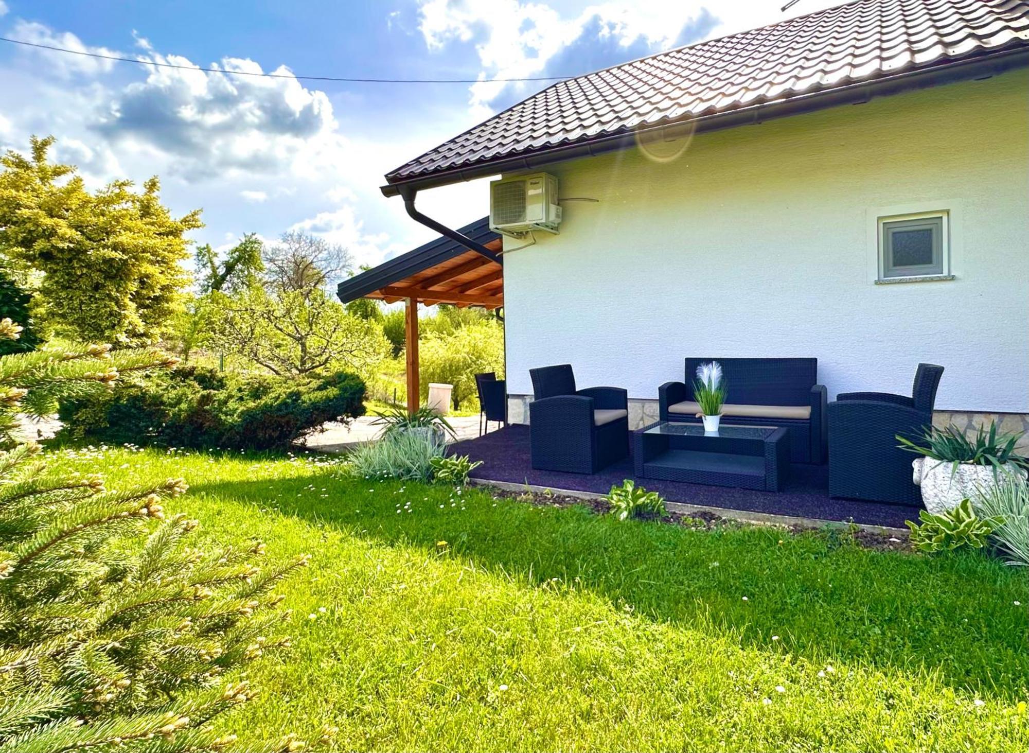 Apartments Sanja Rakovica Exterior photo